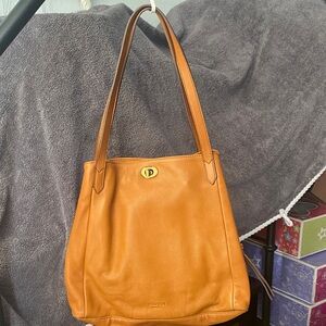 Margot soft and supple Tan Leather Shoulder Bag